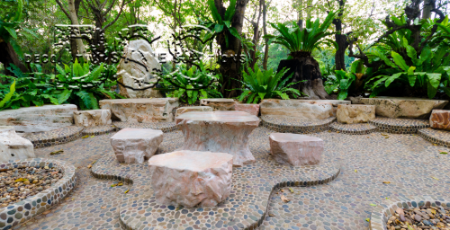 Decorative Landscape Stones to Create Nature-Inspired landscape designs