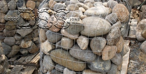 Choosing the Right Round Rocks for Your Landscaping Project