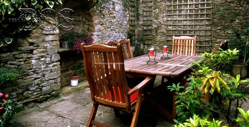 Transforming Small Spaces with Decorative Stones: Ideas for Patios.