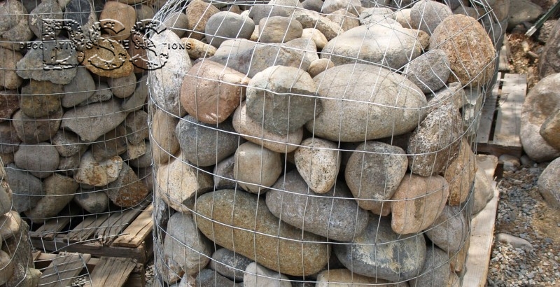 Choosing the Right Round Rocks for Your Landscaping Project