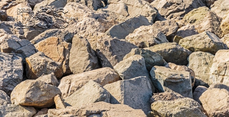 Creative Ways to Incorporate Large Landscape Rocks in Your Outdoor Space